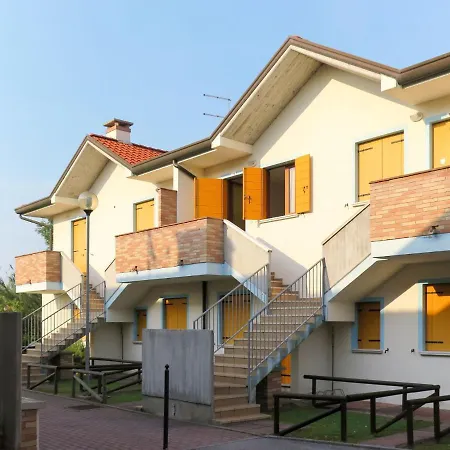 Solmare-9 By Interhome Rosapineta